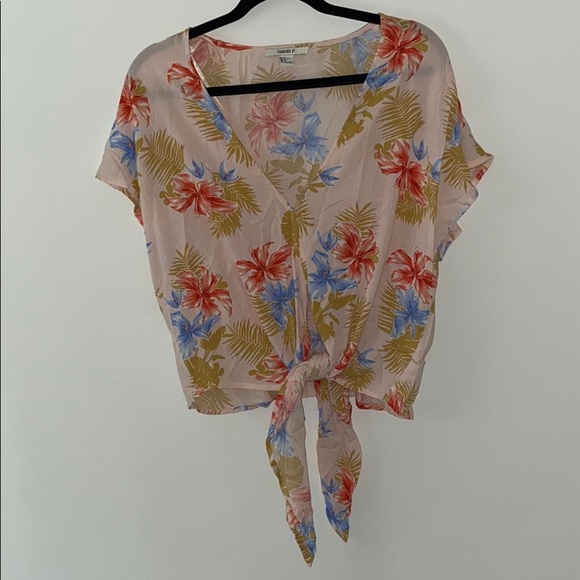Floral Flowy Top - Picture 1 of 2